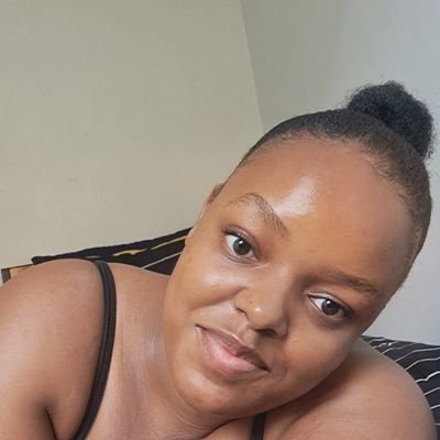 thabisomoyo__'s profile picture. ngiliNdebele|| God's baby || LLB student ⚖️📚|| A woman of substance.