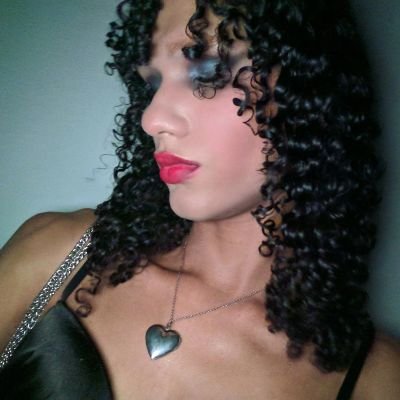 saturavel's profile picture. mother stands for comfort