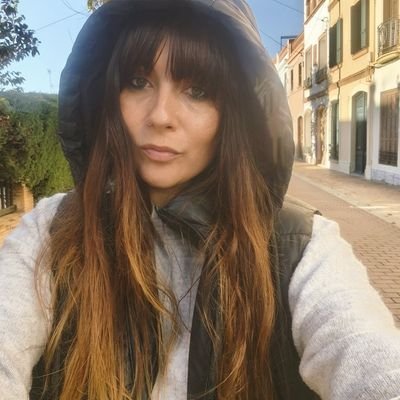 Neus_Mota's profile picture. Enamorada del mar! 
A vegades Artista #DiaridelaGuerra #ArtSocial #SiArt