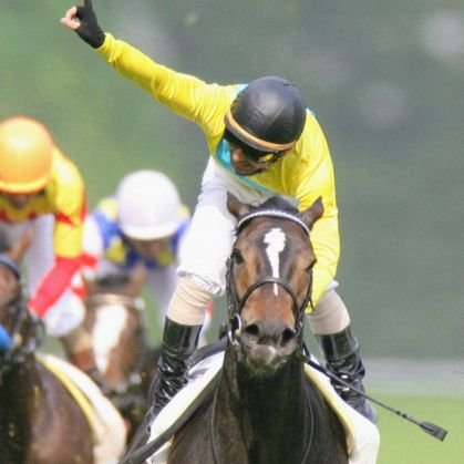 ma_kuntk's profile picture. 2022年12月5日〜2023年3月6日まで精神科閉鎖病棟に双極性障害とアルコール依存症で医療保護入院。精神障害者手帳3級。でも「いつでも微笑みを」生き甲斐Mr.Childrenのファン歴30年(蘇生、Any、彩り、Fifty's mapを体現している)と競馬ファン歴37年(武豊騎手がボクのヒーロー)推しはあのちゃん。