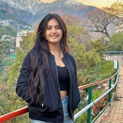 pooja2001pj's profile picture. 