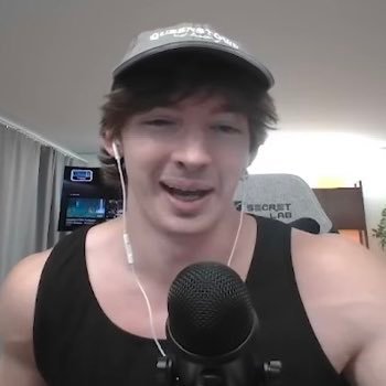 hopingtounequip's profile picture. I really like unequip and stuff #flamtwt I also Stan Jake jayingee