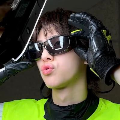 nanassdiary's profile picture. ‧͙⁺˚*･༓☾ 𝑀𝑦 𝑂𝑤𝑛 𝑆𝑝𝑒𝑐𝑖𝑎𝑙 𝐵𝑙𝑜𝑐𝑘𝑏𝑢𝑠𝑡𝑒𝑟☽༓･*˚⁺‧͙