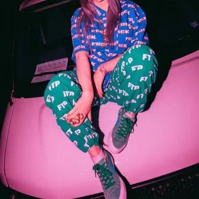 esskeet's profile picture. 