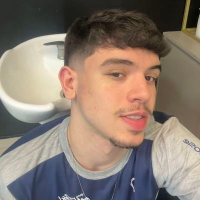 ZelWjIAkMAR's profile picture. 