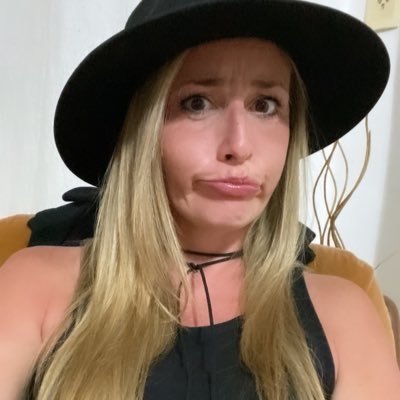 lauraretorn's profile picture. 