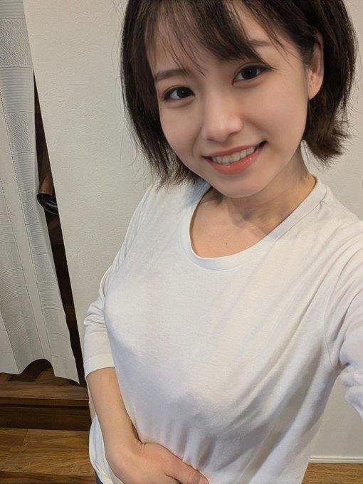 keshavk10485445's profile picture. 20才。アイス屋でバイトしながら、たまに夜の仕事もしてます。彼氏いなくて、スイーツ巡りとアニメが好き。えちもたまに欲しい気分。