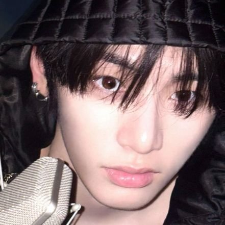 KelanaLirwana's profile picture. Dari riak-riak halus, mekar cahya yang teduh—ditenun oleh sukma yang tak letih menyalakan hangat. Namanya melintas lirih di antara jeda: Diorama Suar Meraki.