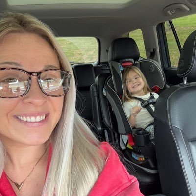 halvorson_m's profile picture. Mom raising 3 incredible kids Lover of life’s little moments | Looking to connect drop a DM or follow me! #MomLife "tweeting from INDIANA 🎈🫶
