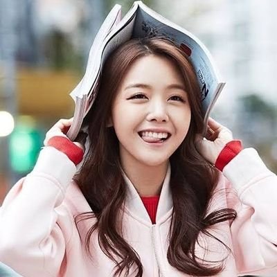 Minapempeaz's profile picture. read my 📌