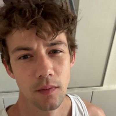 plmplm3642739's profile picture. 