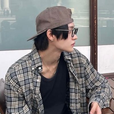 9thtake's profile picture. sees stories through a lens and tells them through ink.