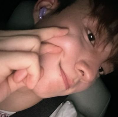 biyeolkii's profile picture. check 👇🏻