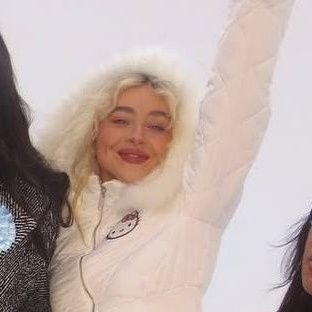 loveisacanyon's profile picture. fan account.