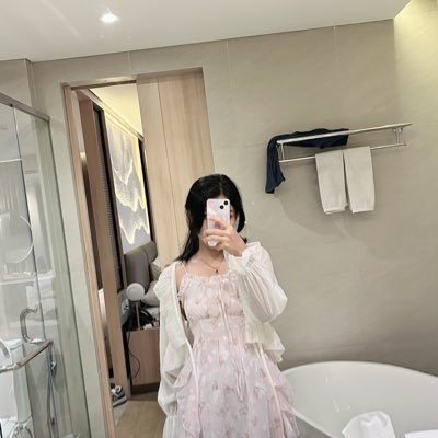 cherryblls's profile picture. @vnlattex