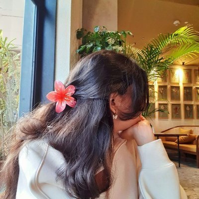 ClaraMonroe_'s profile picture. Vibe Marketer GTM | Building in Public | 250k+ on TikTok 🌸