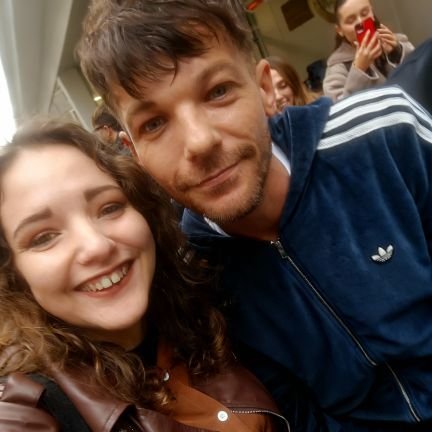 HarryTomlinsonR's profile picture. Anni fa scrivevo dialoghi immaginari tra Harry e Louis.

she/her