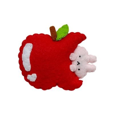 rusecllover's profile picture. 주식 | 재테크 | 직렬독서가 | 소소하게 일상을 기록합니다 📷