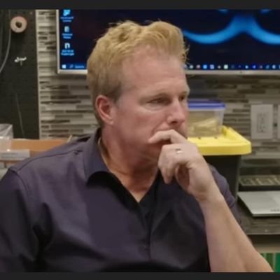 travis_tay4565's profile picture. my private number