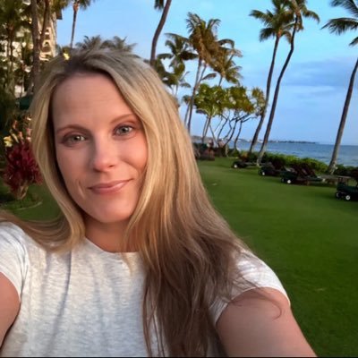 Annabelle127671's profile picture. mom crazy cat woman let have some fun