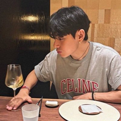 thvevren's profile picture. 