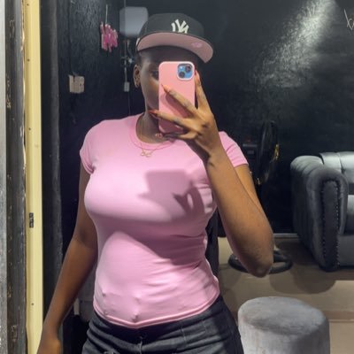 hoyin_dar's profile picture. Registered nurse🤭