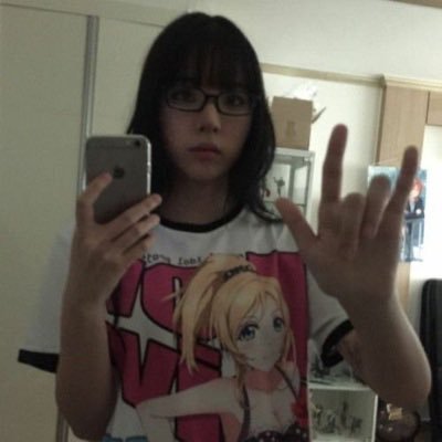 bllepw's profile picture. โลกมันกลม สังคมมันเก