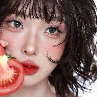 rhaivyx's profile picture. 🌷 growing through what i'm going through | gradwaiting ✨🍀 #mirayawins #jeiwins