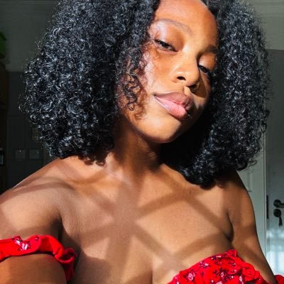 _nina_nora's profile picture. LONDON is BLUE!💙 #CFC