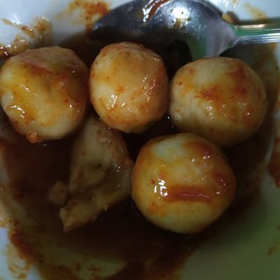 KelapaMuda38768's profile picture. using wifi & data