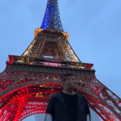 tomiip4's profile picture. My visual diary from city to city