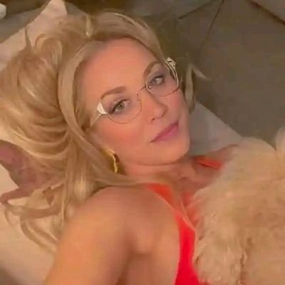 ZubairMira71858's profile picture. 💯💯💯💯💯💯💯