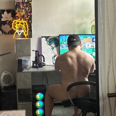 GamerBearKh's profile picture. 🎮 Gamer | 🤓 Geek | 🍥 Anime