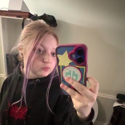 kytjustleft's profile picture. #1 bumpin uglies listener || @kytsfinallyhere 🤫🤫🤫 || enjoyer of MANY things || the BEST hyperfixator (real). || @mezzy_updates || listen to some peak here⬇️