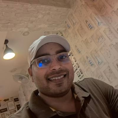Kumarranjan1182's profile picture. Positive vibes only, 110% follow back milega mitr,💯

मैं वो दरख्त हूँ, जिसके पत्ते भी समय के साथ छोड़ जाते हैं, पर मैं वहीं अपना सीना ताने खड़ा रहता हूँ।