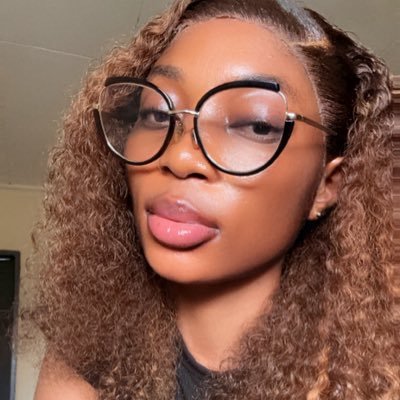 Eveboo9's profile picture. Certified Medical laboratory scientist(MLS)/ Aesthetician/ Dm for any skin issue,/ Chelsea 💙/ Online vendor