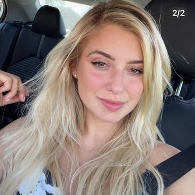 RoseSs1282322's profile picture. 