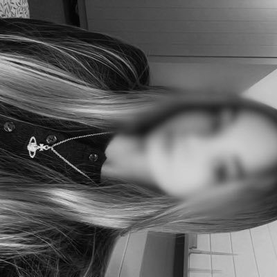 Douceee_paix's profile picture. Ceux qui sèment avec larmes moissonneront dans la joie