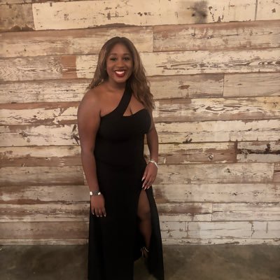 its_cmb_'s profile picture. NCSU Alumna|1913🔺🐘|