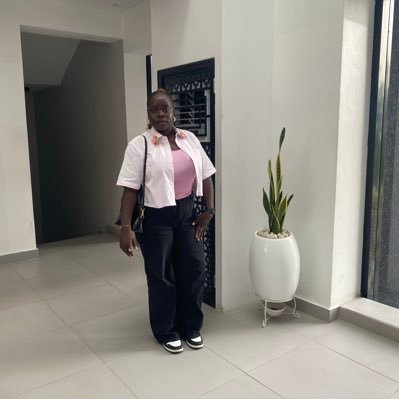 Ololade_tife's profile picture. Product Designer                                                        Design • Experience •Simplicity.