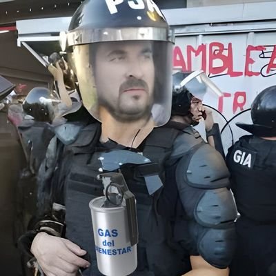 cuaupeluche's profile picture. PEJESTROIKO, escribo a título personal, detesto las injusticias, amante de la naturaleza y los animales, rockero de corazón.  #HereWeGo