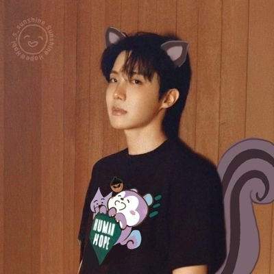 SabaRani329's profile picture. Just a soul vibing to BTS songs 🫶
Forever proud to be a part of this purple ocean 🌊💜