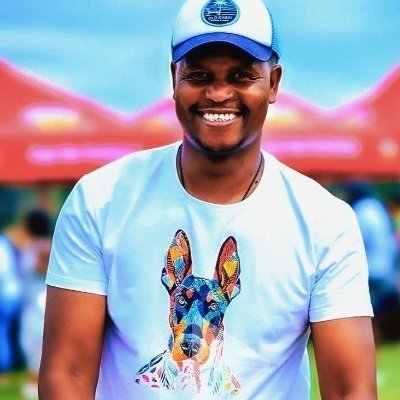 BA_Mongana's profile picture. (ISH 41 :10) 
MOHAKANA wa thipa e shwadi, waga heane heane. 
Lekau la Motswana
#alkalinewaterph10 💜 💜 💜 
@orlandopirates
@ChelseaFC