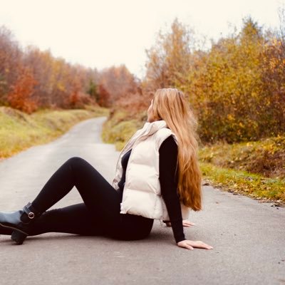 its__parry's profile picture. .Net Developer 👩‍💻 Gamer 🎮 Fitness holic 💪 No Direct ⛔️