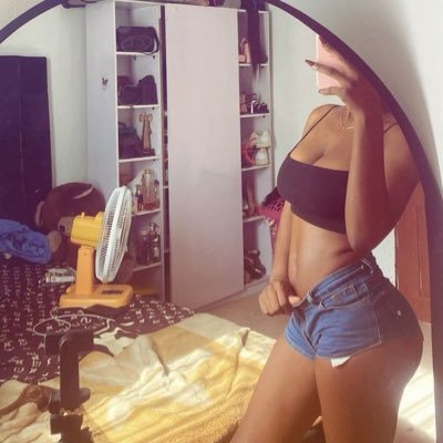 sweet_jennieee's profile picture. 100% chelsea fan💙…. Lost my old account at 28.1k 😭😭💔 Please follow me🥵💕. i over engage my mutuals oo