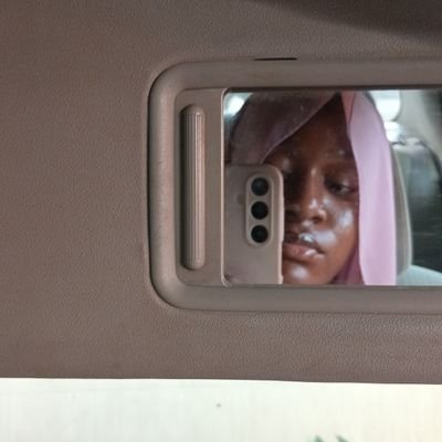 S_ophieeeeeee's profile picture. Muslim• In a toxic relationship with manchester united•