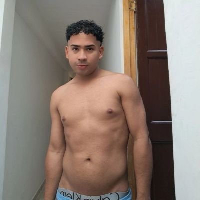 17Kevinzapata's profile picture. 📍 Medellín 
Sígueme en Instagram también 👇