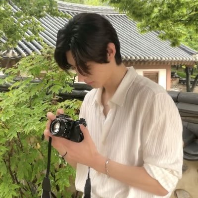 pshmurariki's profile picture. we should let it loose #박성훈