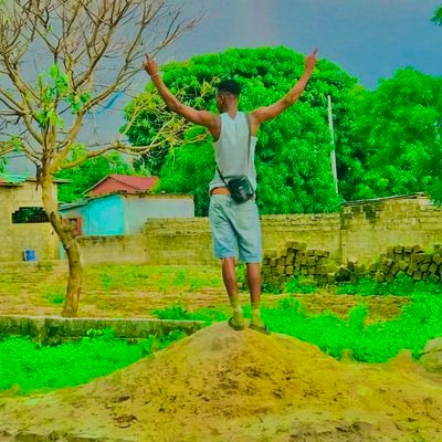 Kulo84240855's profile picture. Peace ☮️ love 💕 and unity we serve human right to everyone in this world and then respect ✊ is what with to have . #AnimalS #Traveler, Believer, OWNER OF 🐈 😻