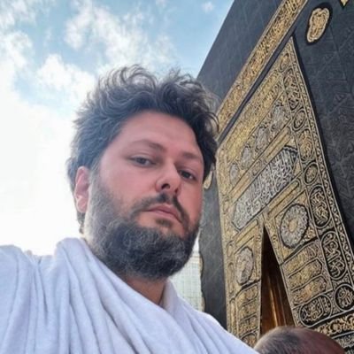 Talha571610's profile picture. Hiçbir mahlukun kınamasından çekinmeyen biri!